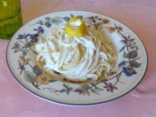 Spaghetti allo yogurt e limone