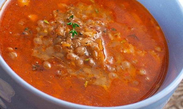 Zuppa di lenticchie al pomodoro