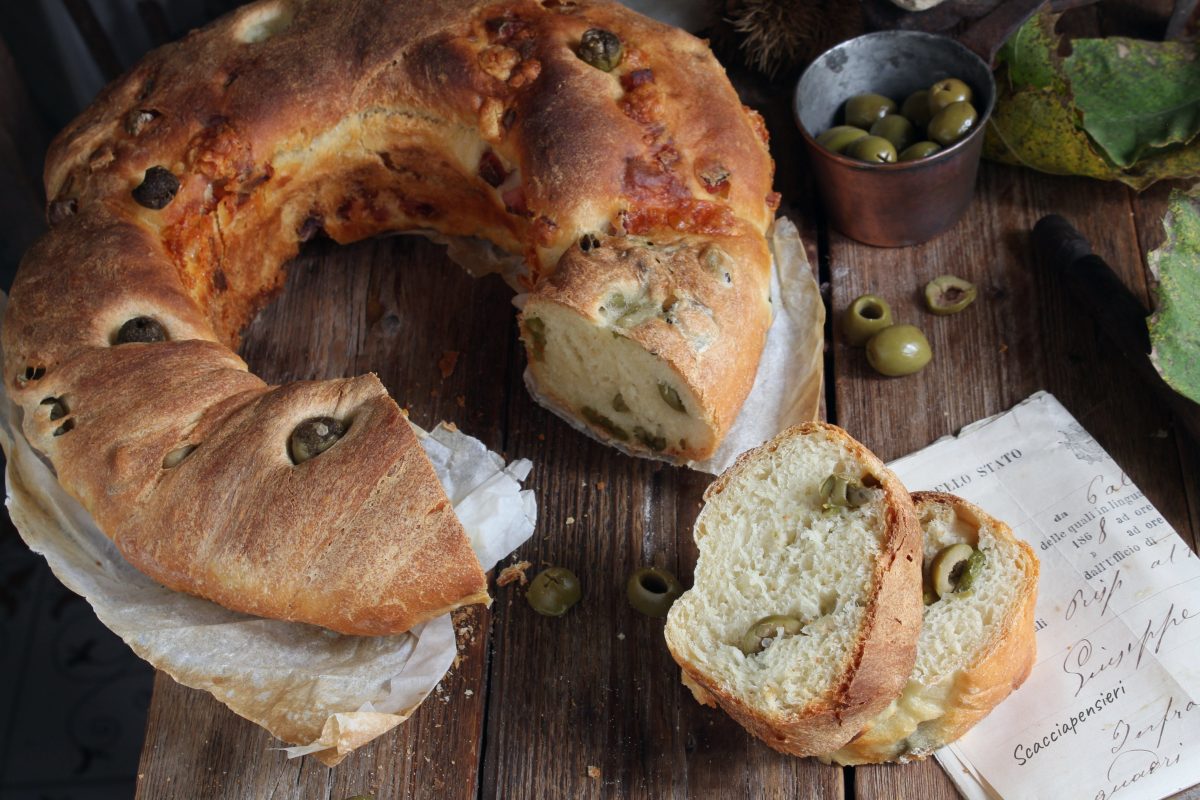 pane di semola rimacinata alle olive
