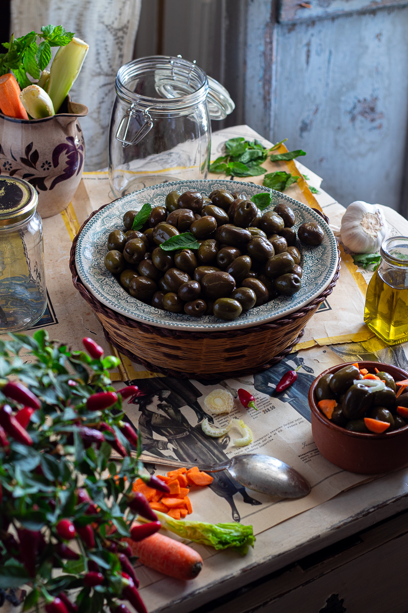 olive verdi schiacciate alla siciliana