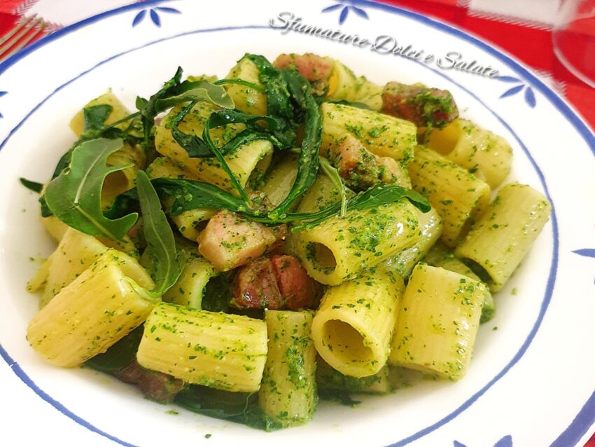 mezze maniche al pesto di rucola