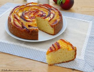 torta di pesche e ricotta
