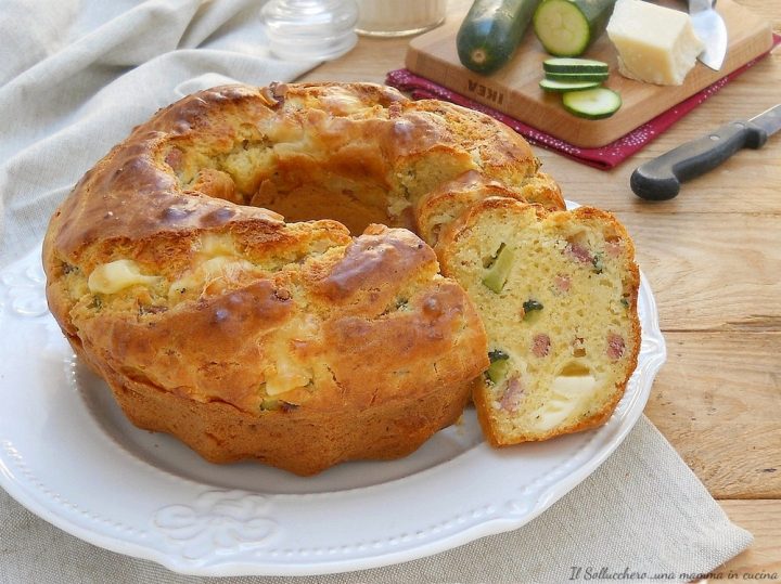 Ciambella salata con zucchine