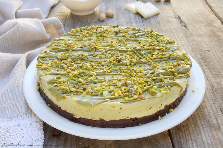 cheesecake al pistacchio e cioccolato bianco oriz