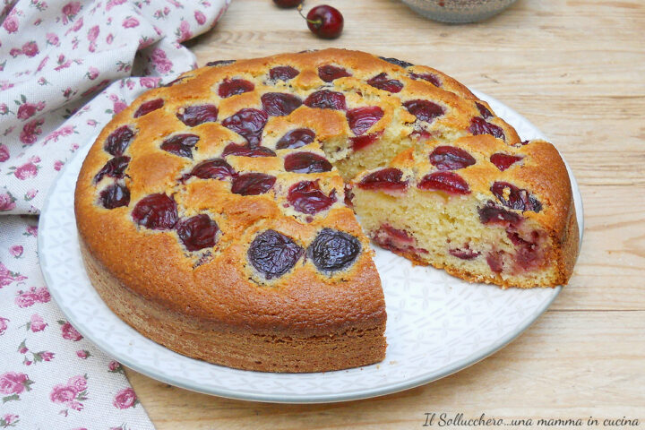 torta di ciliegie e mandorle oriz