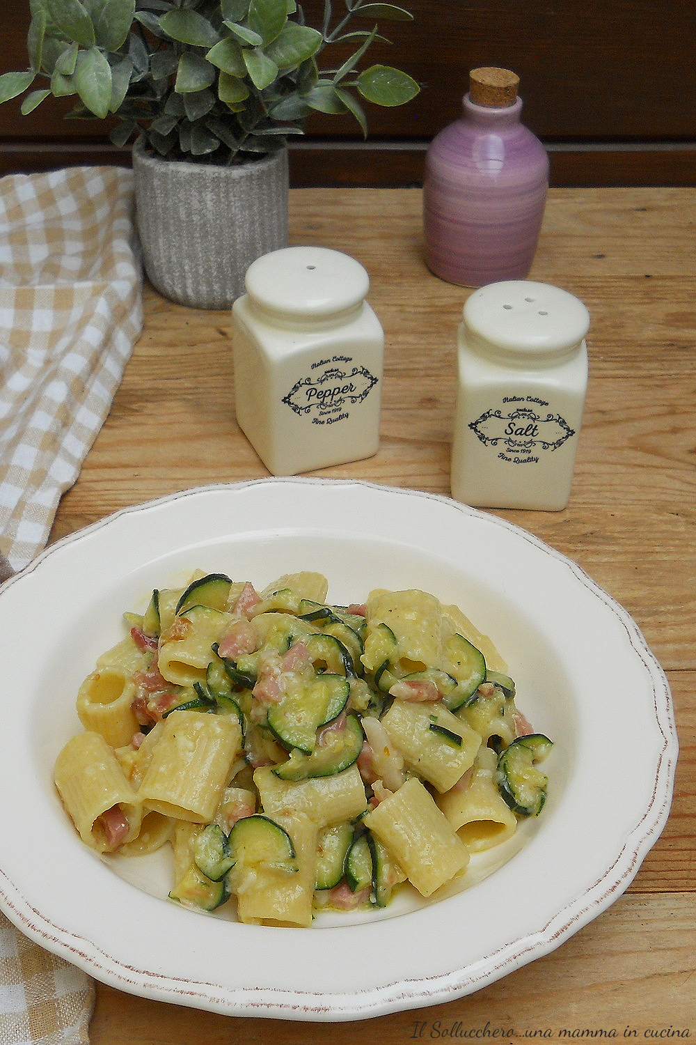 PASTA ZUCCHINE E PANCETTA cremosa e saporita, ricetta facile