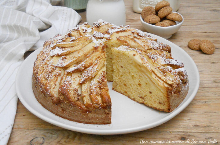 torta 5 minuti mele ricotta e amaretti