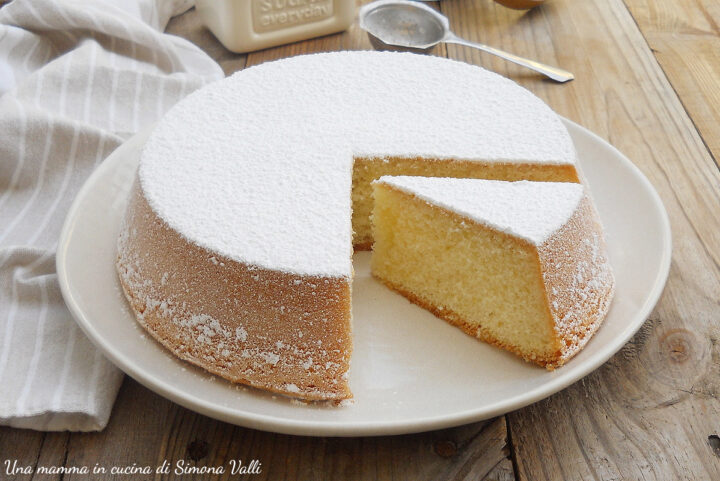 La TORTA SABBIOSA MANTOVANA è un dolce spettacolare caratterizzato da un impasto sofficissimo rivestito da una golosa crosticina friabile.