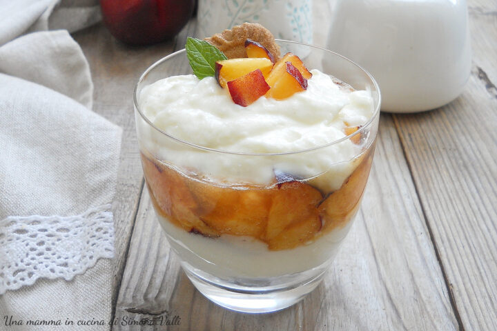 mousse allo yogurt e pesche oriz