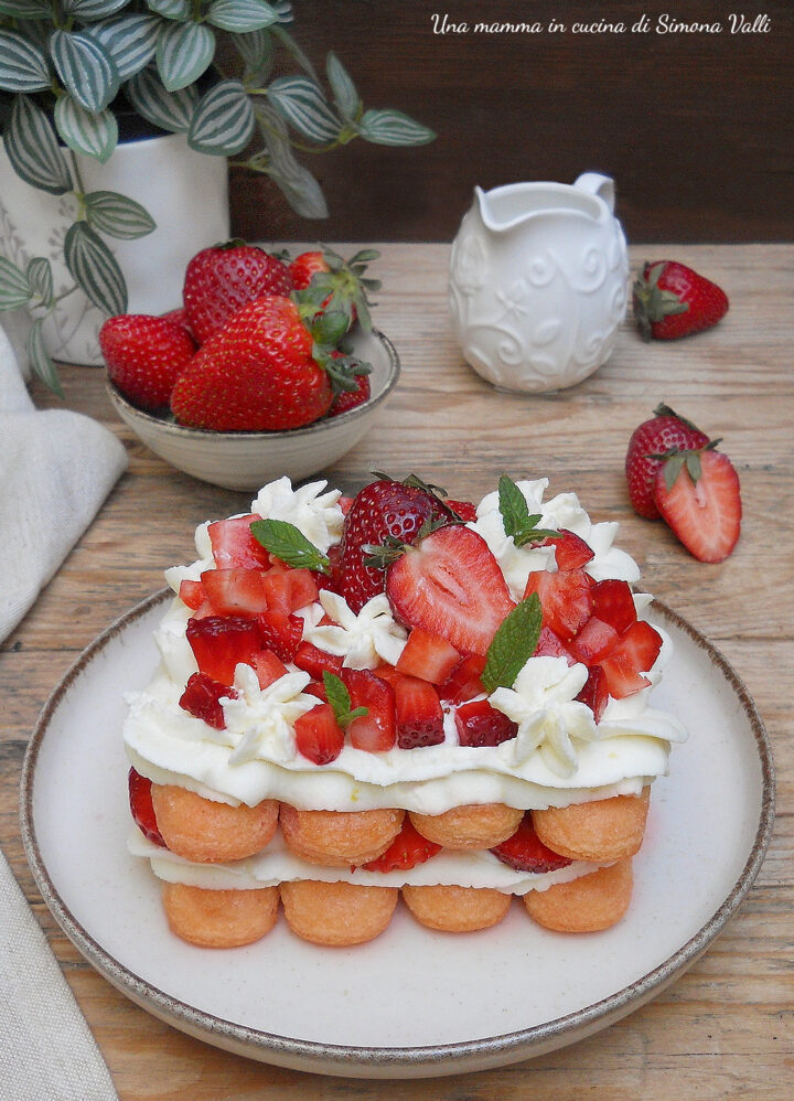 tiramisù alle fragole senza uova vert