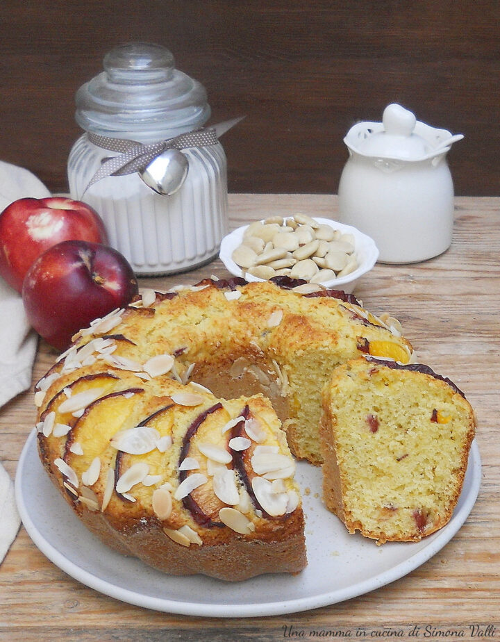 CIAMBELLONE ALLE PESCHE E MANDORLE facile e veloce, perfetto per l'estate