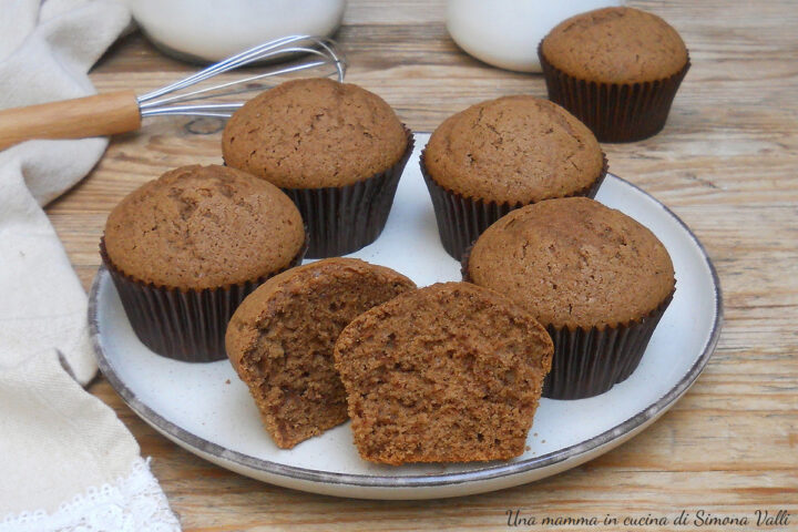 Muffin nuvola panna e caffè facili, veloci e morbidissimi. Scoprili anche nella versione estiva farcita con il gelato!