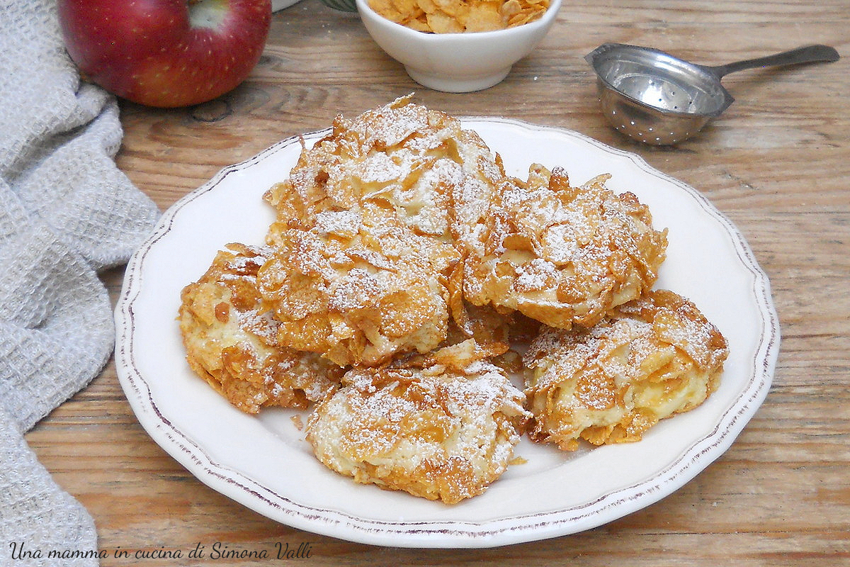 Come fare le rose del deserto alle mele perfette: ricetta facile senza sbattitore per biscotti  croccanti all'esterno e morbidi dentro.