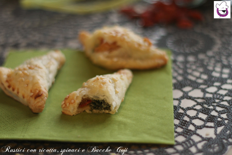 Rustici con ricotta, spinaci e bacche Goji