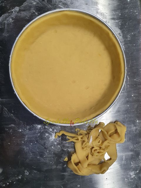 Pastiera Napoletana, assemblaggio pastiera