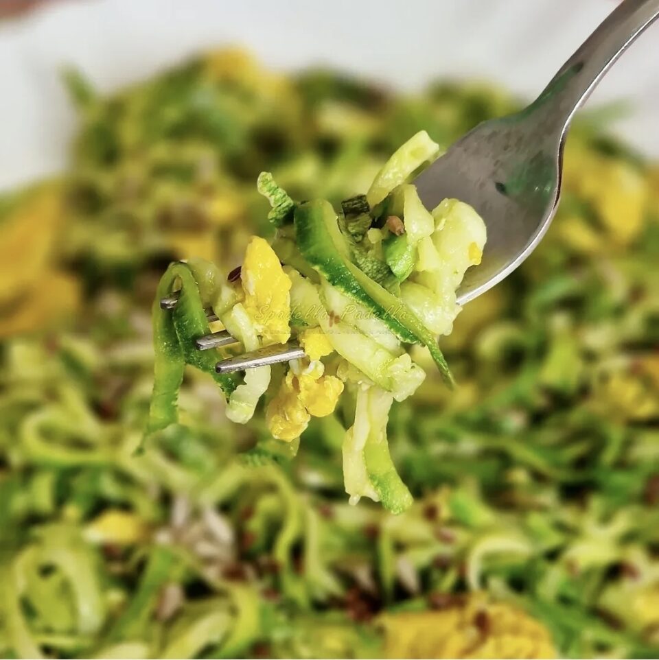 Spaghetti di zucchine e uova