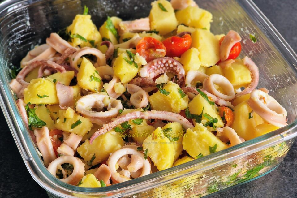 Insalata di calamari patate e pomodori