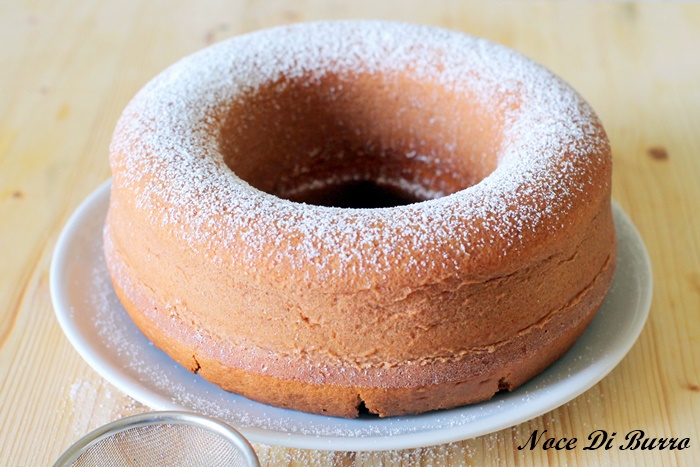 Ciambellone super soffice allo yogurt