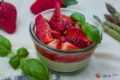 Panna Cotta agli Asparagi con Fragole - Verde, Fresco, Inaspettato