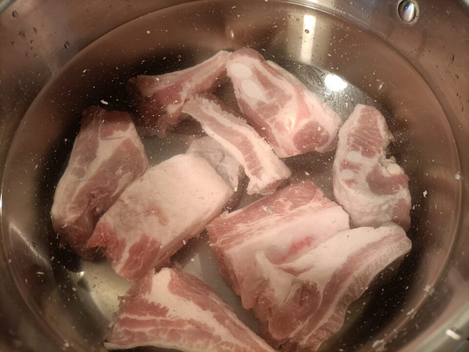brodo di maiale preparazione
