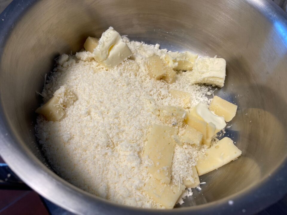 crema al formaggio fontina parmigiano burro