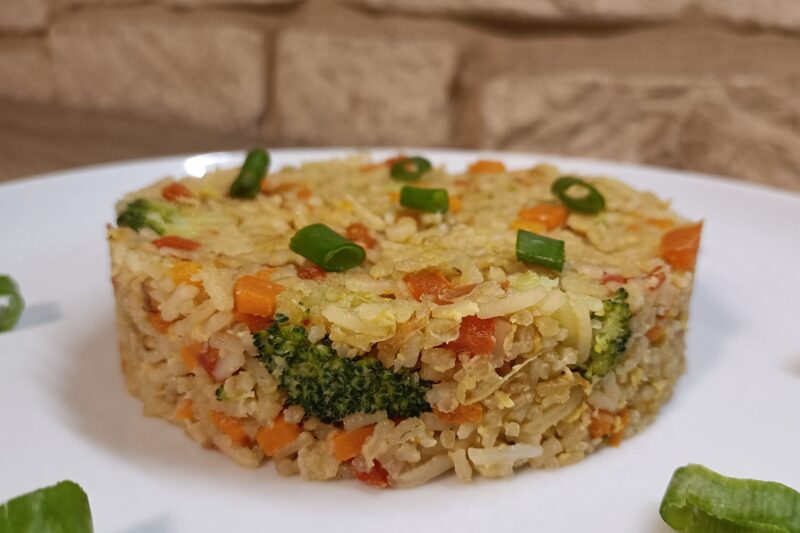 Fried Rice (o Egg Fried Rice): ricetta del riso fritto cinese con uova e verdure