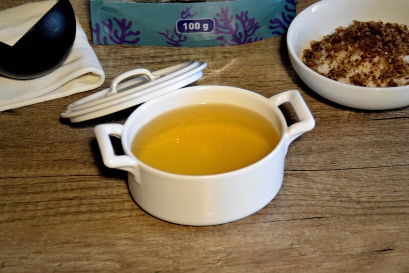 Dashi ricetta: brodo giapponese a base di katsuobushi