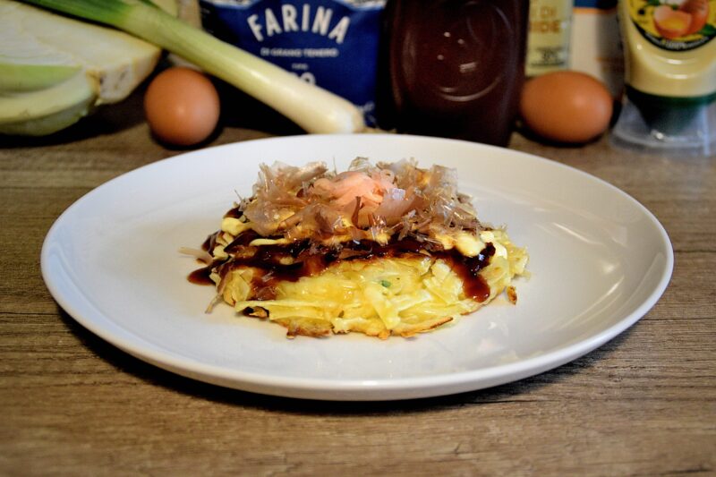 Okonomiyaki: ricetta street food giapponese