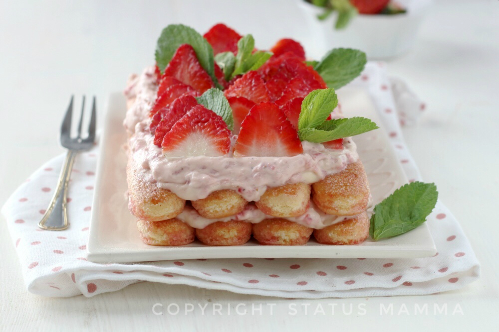 Tiramisu&amp;#39; cremoso alle fragole ricetta con e senza bimby