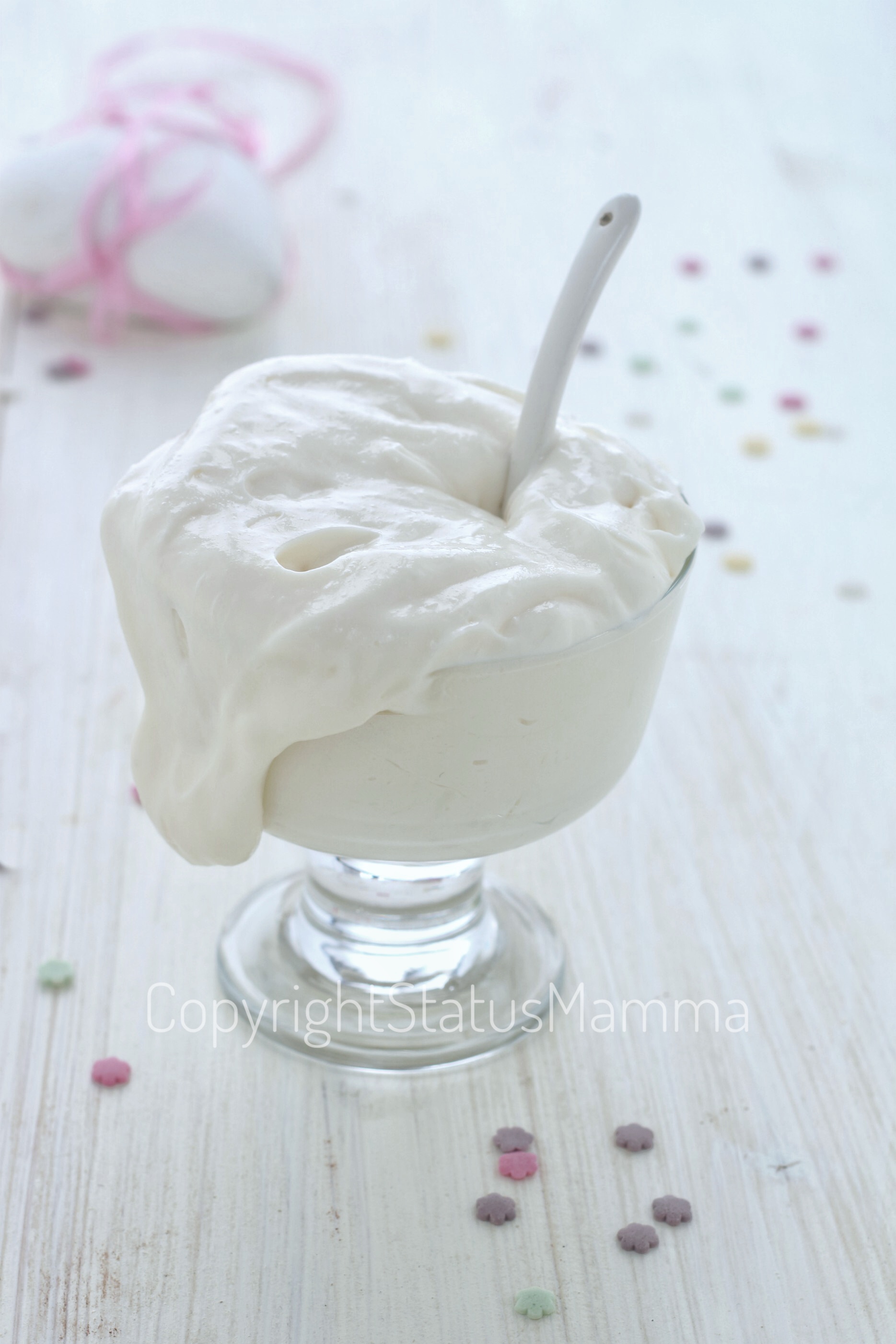 Crema al latte senza cottura perfetta per dolci e gelati