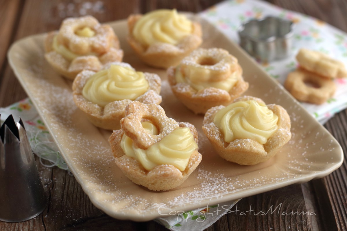 CANESTRELLI RIPIENI CON CREMA PASTICCERA biscotto ricetta frolla