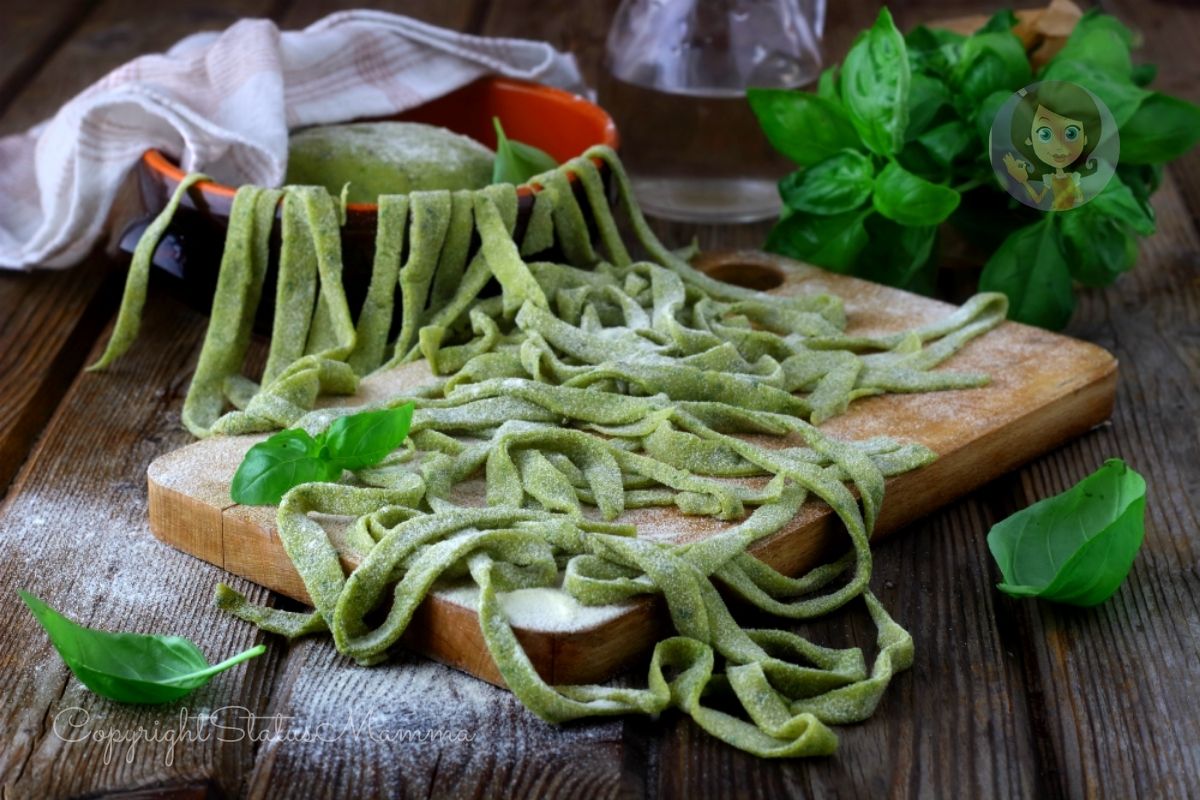 Vuoi scoprire 2 modi per chiudere i ravioli di pasta fresca? Seguimi p