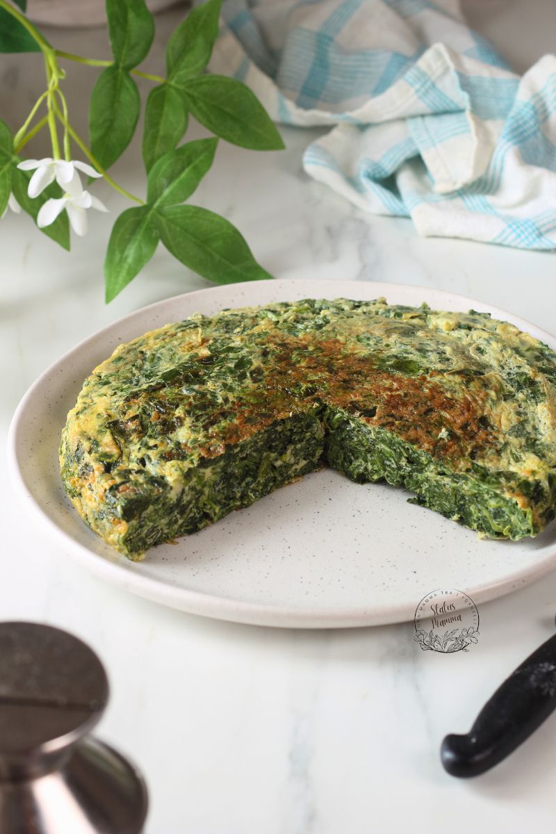 Frittata Alta agli Spinaci Cotta alla Perfezione in Padella Girevole 