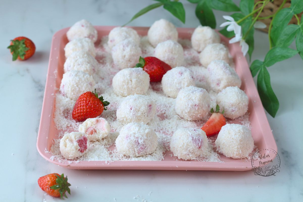Tartufini alle fragole e cocco: il dolce fresco, facile e senza forno