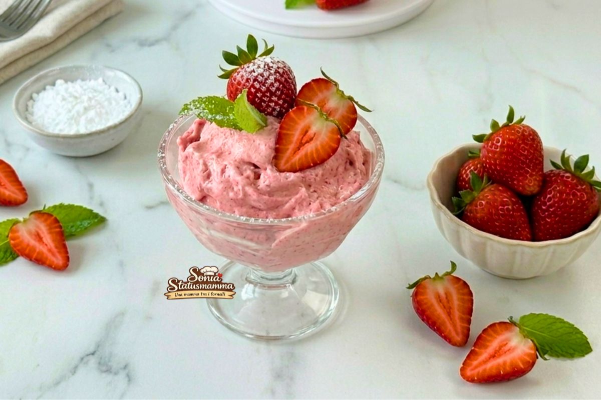 Spumone alle Fragole e Panna: con 2 ingredienti