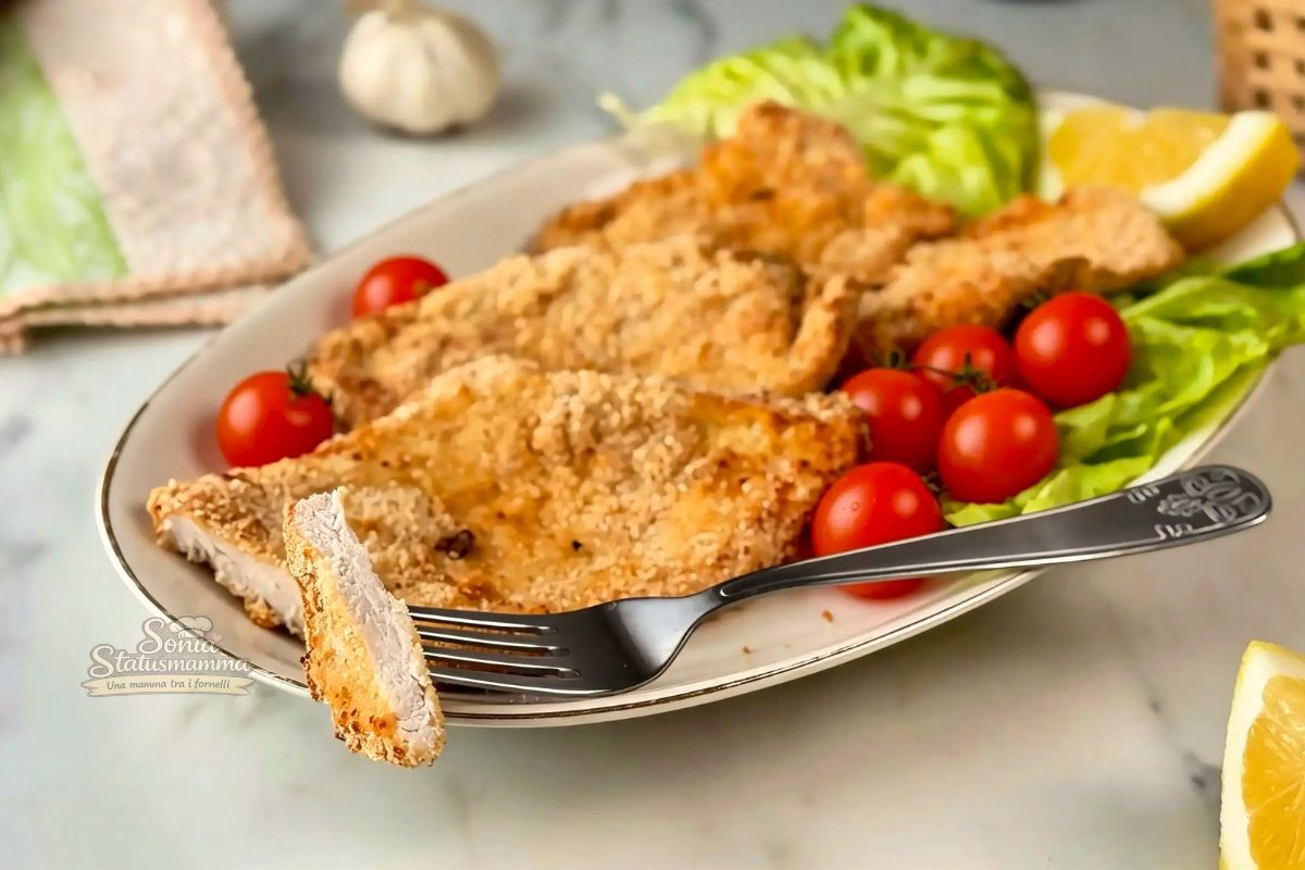 Cotolette di pollo allo yogurt croccanti preparate in casa ricetta