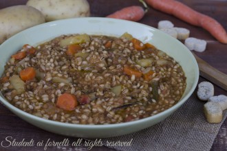 ricetta zuppa di lenticchie con farro e orzo ricetta vegana vegetariana primo zuppa