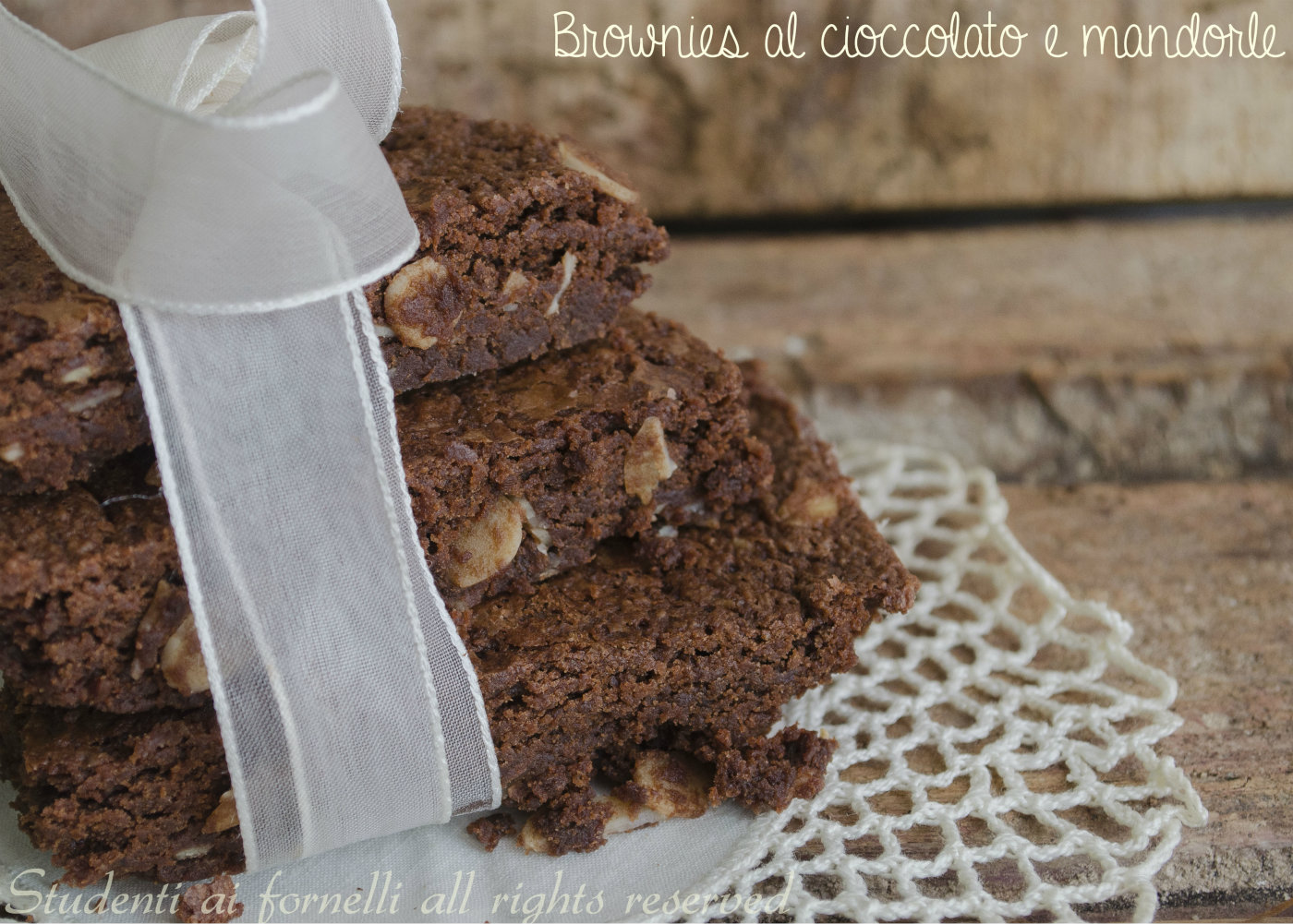 brownies al cioccolato fondente e mandorle ricetta come fare i brownies