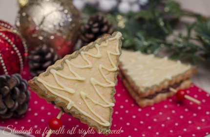 Biscotti albero di natale alla nutella su stecco ricetta merenda bambini facile veloce golosa