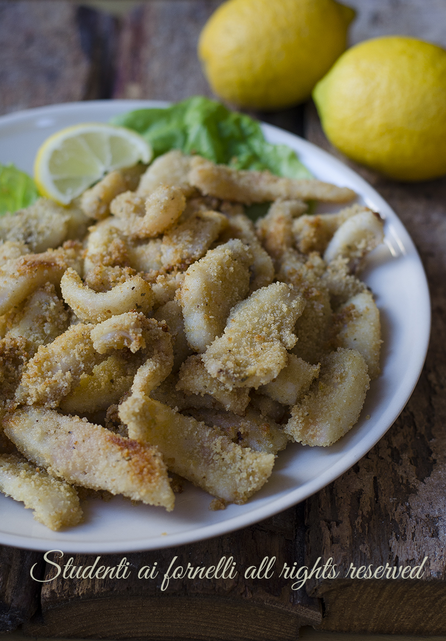 calamari sabbiosi al forno ricetta secondo piatti pesce facile veloce economico leggero anelli di calamari totano