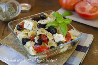 pasta fredda alla greca olive pomodori feta estiva insalata pasta fredda alla greca olive pomodori feta estiva insalata