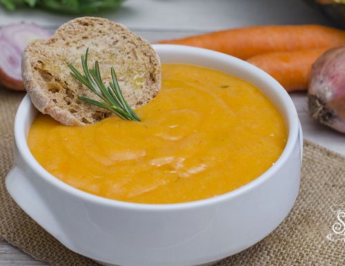 VELLUTATA DI ZUCCA CREMOSA con CAROTE E PATATE