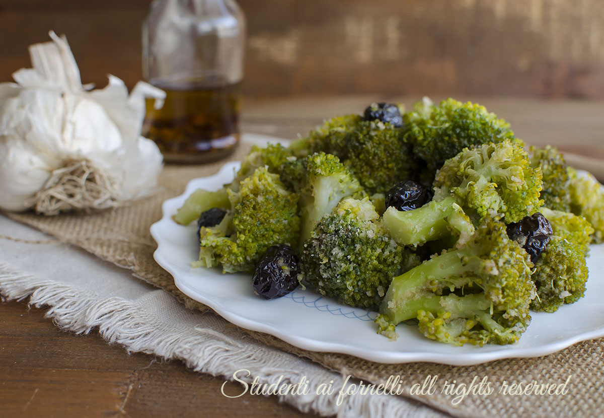 broccoli in padella con olive ricetta-contorno-sfizioso-veloce