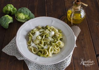 2020 ricetta pasta broccoli e burrata cremosa ricetta primo