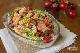 2020 ricetta pasta fredda salmone e rucola pomodorini ricetta primo estivo