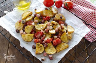 patate con speck e pomodorini ricetta contorno