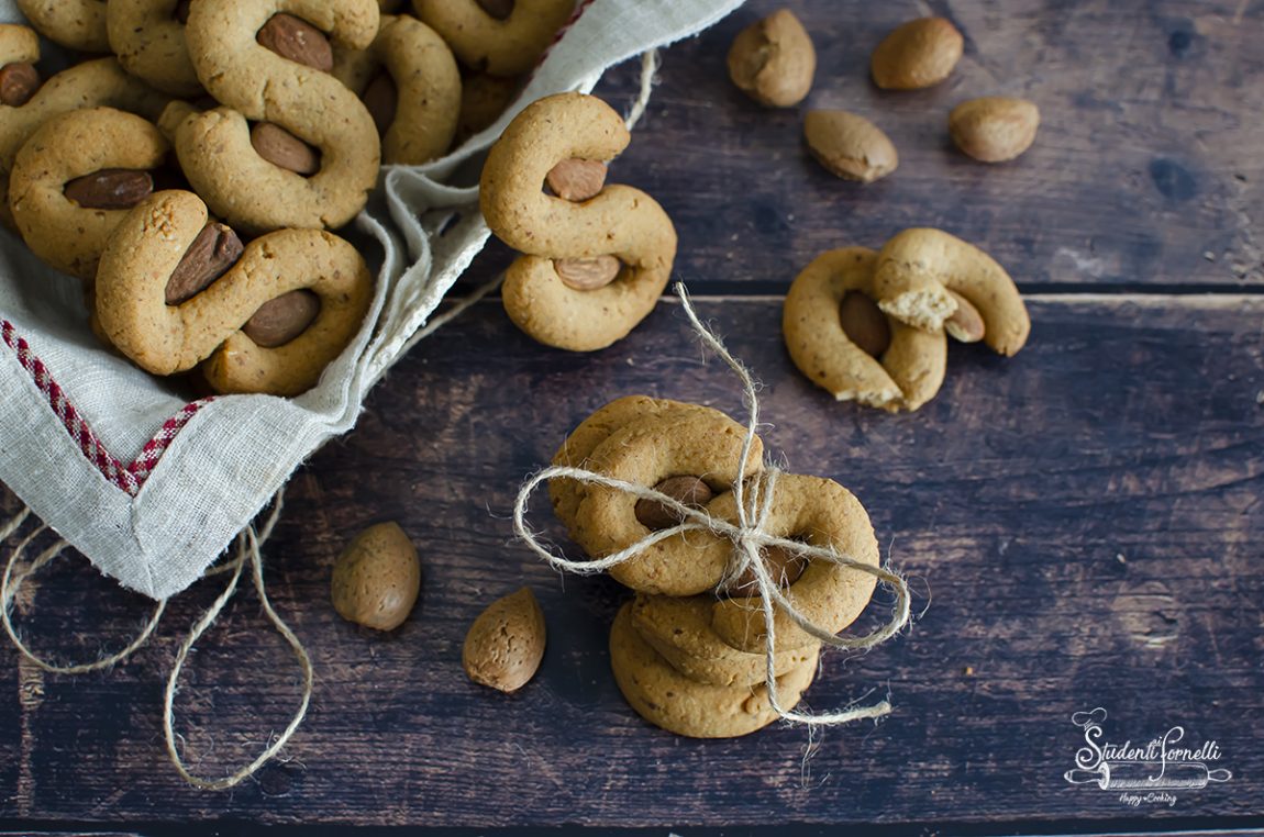 ricetta 2 susamielli napoletani ricetta biscotti speziati dolci natalizi