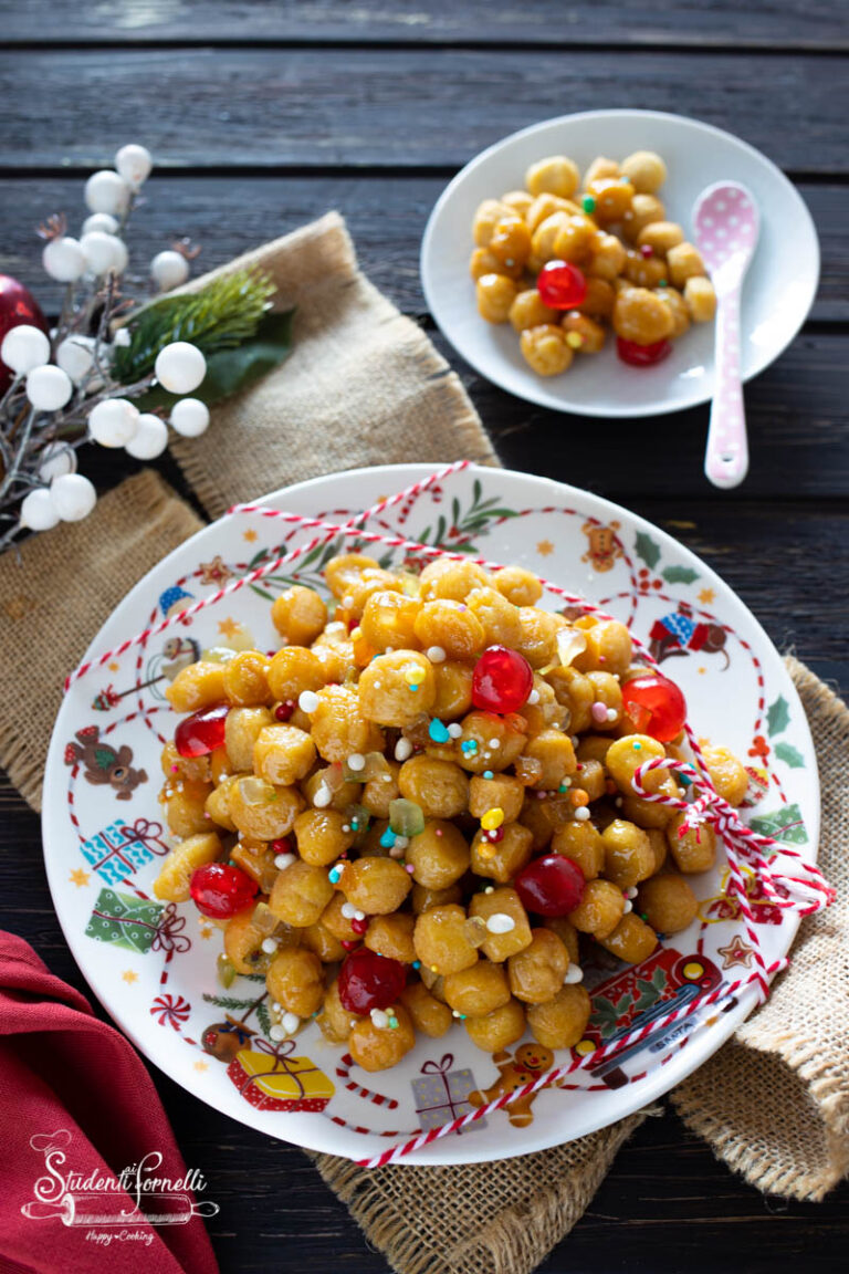 STRUFFOLI NAPOLETANI (La Ricetta Tradizionale Del Dolce Di Natale)