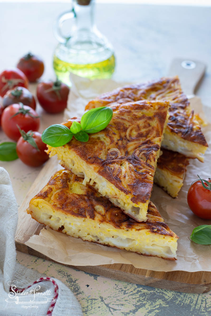 FRITTATA DI SPAGHETTI Napoletana Cotta In Padella (Ricetta)