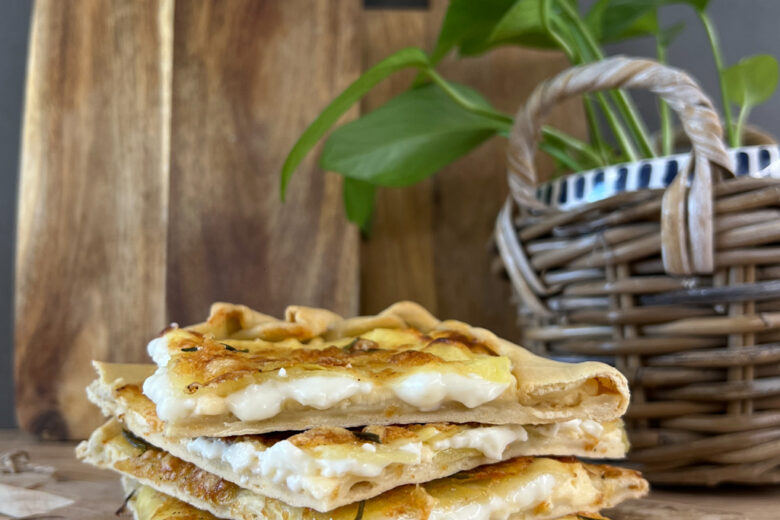 SCHIACCIATA CON STRACCHINO E PATATE